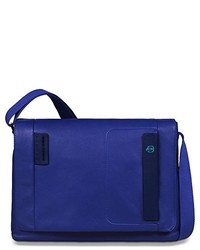 blaue Taschen