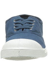 blaue Turnschuhe von Bensimon