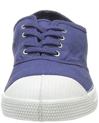 blaue Turnschuhe von Bensimon