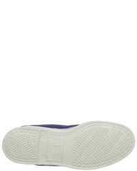 blaue Turnschuhe von Bensimon