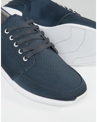 blaue Turnschuhe von Boxfresh