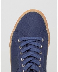 blaue Turnschuhe von Asos