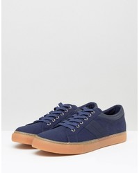 blaue Turnschuhe von Asos