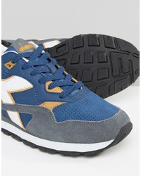 blaue Turnschuhe von Diadora