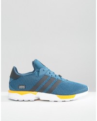 blaue Turnschuhe von adidas