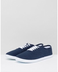 blaue Turnschuhe von Asos