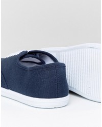 blaue Turnschuhe von Asos