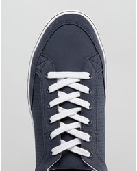 blaue Turnschuhe von Pull&Bear