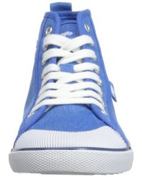 blaue Turnschuhe von Rockbench Publishing Corp