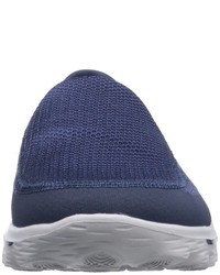 blaue Turnschuhe von Skechers