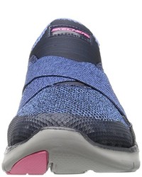 blaue Turnschuhe von Skechers