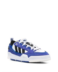 blaue Wildleder niedrige Sneakers von adidas