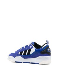 blaue Wildleder niedrige Sneakers von adidas