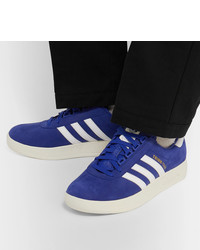 blaue Wildleder niedrige Sneakers von adidas Originals