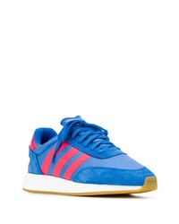 blaue Wildleder Sportschuhe von adidas