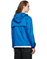 blaue Windjacke von Moncler