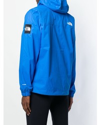 blaue Windjacke von The North Face