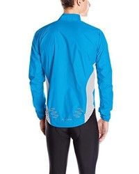 blaue Windjacke von VAUDE