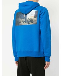 blauer bedruckter Pullover mit einem Kapuze von Undercover