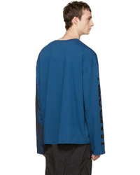 blauer bedruckter Pullover mit einem Rundhalsausschnitt von Juun.J