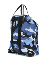 blauer Camouflage Rucksack von Valentino