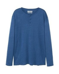 blauer Henley-Pullover von Mango
