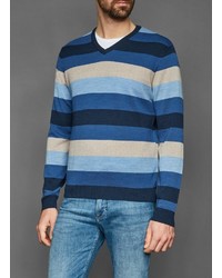 blauer horizontal gestreifter Pullover mit einem V-Ausschnitt von MAERZ Muenchen