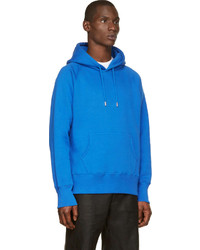 blauer Pullover mit einem Kapuze von Christopher Kane