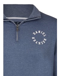 blauer Pullover mit einem Reißverschluss am Kragen von Daniel Hechter