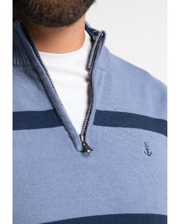 blauer Pullover mit einem Reißverschluss am Kragen von Dreimaster