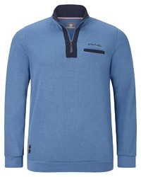 blauer Pullover mit einem Reißverschluss am Kragen von Jan Vanderstorm