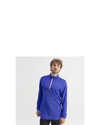 blauer Pullover mit einem Reißverschluss am Kragen von Puma