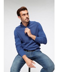 blauer Pullover mit einem Reißverschluss am Kragen von s.Oliver