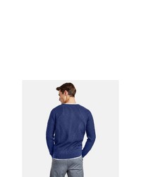 blauer Pullover mit einem Rundhalsausschnitt von NEW IN TOWN