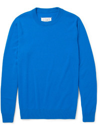 blauer Pullover mit einem Rundhalsausschnitt