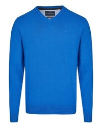 blauer Pullover mit einem V-Ausschnitt von Daniel Hechter