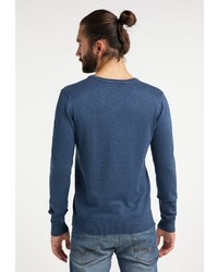 blauer Pullover mit einem V-Ausschnitt von Dreimaster