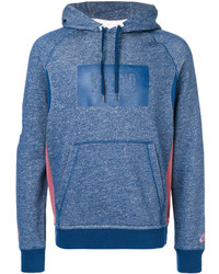 blauer Pullover mit einer Kapuze von Nike