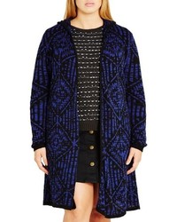 blauer Pullover mit geometrischem Muster