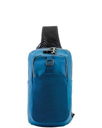 blauer Segeltuch Rucksack von Pacsafe
