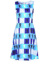 blaues bedrucktes Kleid