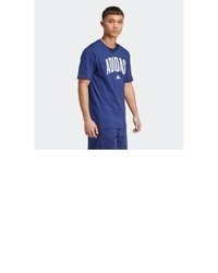 blaues bedrucktes T-Shirt mit einem Rundhalsausschnitt von adidas Sportswear