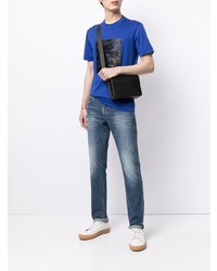 blaues bedrucktes T-Shirt mit einem Rundhalsausschnitt von Emporio Armani