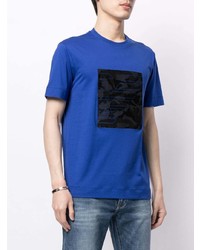 blaues bedrucktes T-Shirt mit einem Rundhalsausschnitt von Emporio Armani