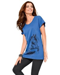 blaues bedrucktes T-Shirt mit einem Rundhalsausschnitt von CLASSIC BASICS