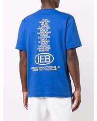 blaues bedrucktes T-Shirt mit einem Rundhalsausschnitt von Études