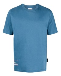 blaues bedrucktes T-Shirt mit einem Rundhalsausschnitt von Izzue