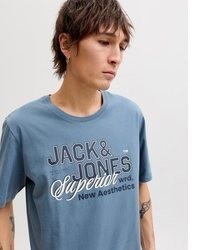 blaues bedrucktes T-Shirt mit einem Rundhalsausschnitt von Jack & Jones