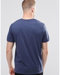 blaues bedrucktes T-Shirt mit einem Rundhalsausschnitt von Jack and Jones