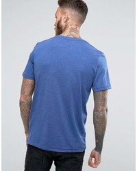 blaues bedrucktes T-Shirt mit einem Rundhalsausschnitt von Jack and Jones